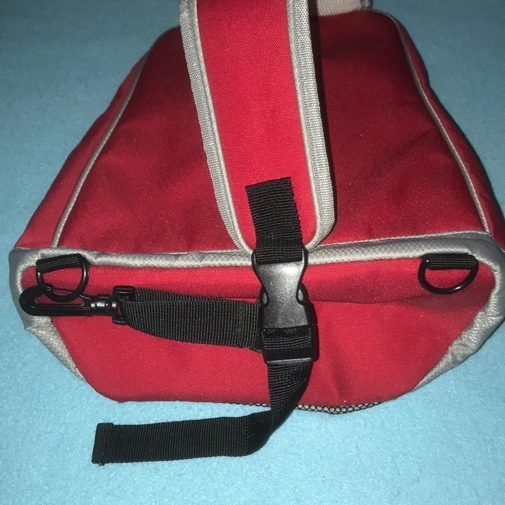 𝅺GAP sling bag red gray one main pocket, one mesh pocket with bungee cord area